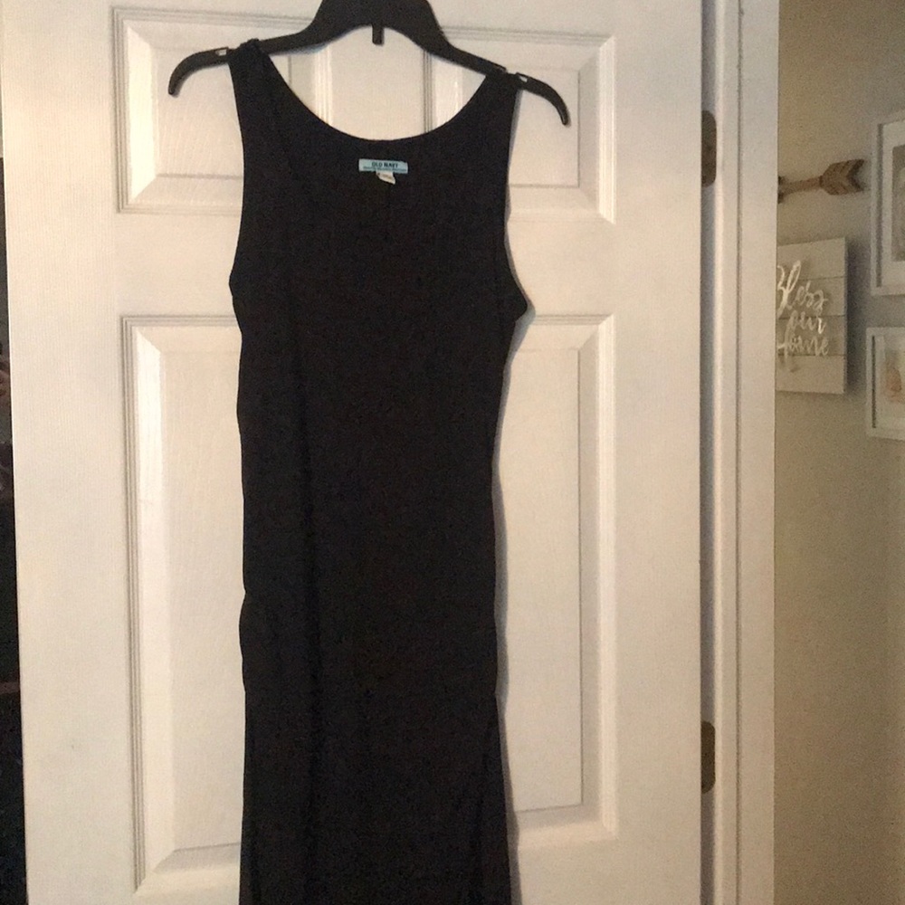 Old Navy black maternity maxi dress - SMALL